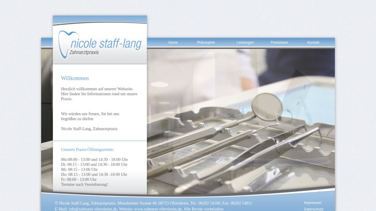 Startpagina van de website van Nicole Staff-Lang